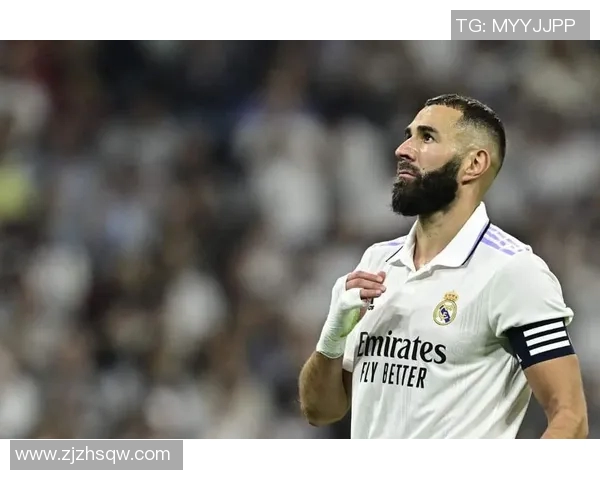 本泽马重返赛场展现王者风范助力球队冲击冠军荣耀 本泽马重返赛场展现王者风范助力球队冲击冠军荣耀